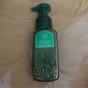 1 BATH & BODY WORKS GENTLE & CLEAN FOAMING HAND SOAP FROZEN LAKE NEW